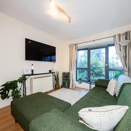 Stylish And Trendy 2bed In Centre *