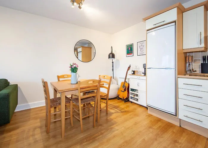 Stylish And Trendy 2bed In Centre *